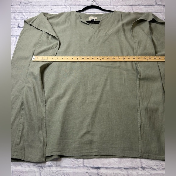 Universal Thread Sage Green Linen Short Sleeve Top. Size Medium. - Picture 4 of 8